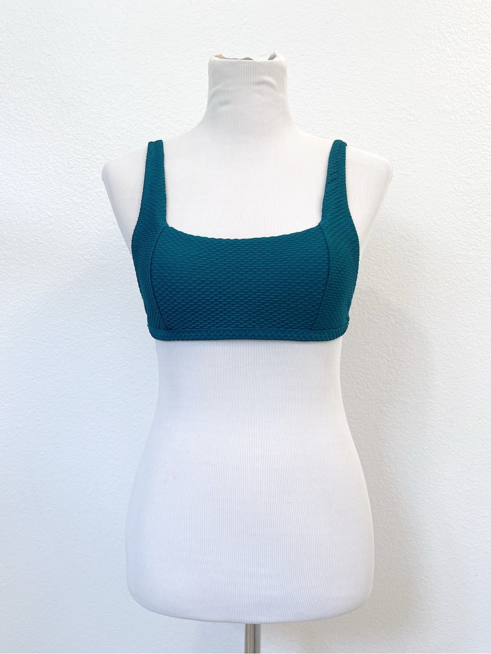 Shade & Shore | Emerald Square Neck Textured Bikini Top | Medium, NWOT